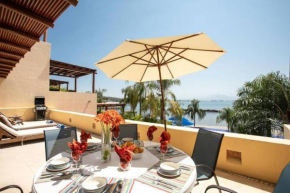 “Casa del Caracol Feliz” Oceanfront luxury Villa
